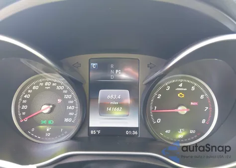 2017 Mercedes-Benz C 300 из США, поврежденный, VIN 55SWF4JB8HU192733